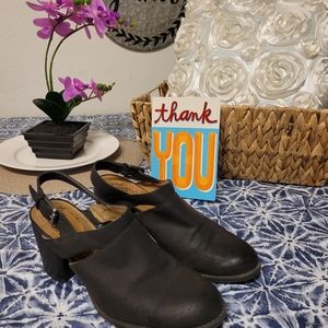 Women's Natural Soul Sandals. SIZE 7.5